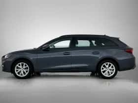 SEAT Leon (2022) thumbnail 2