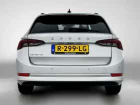 Škoda Octavia (2022) thumbnail 3