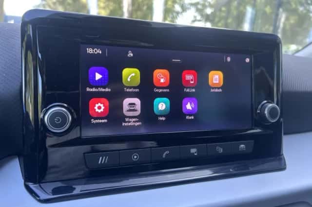 SEAT Arona (2023) thumbnail 5