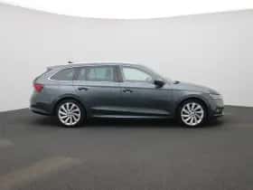 Škoda Octavia (2022) thumbnail 6