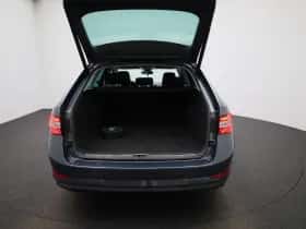 Škoda Superb (2020) thumbnail 11