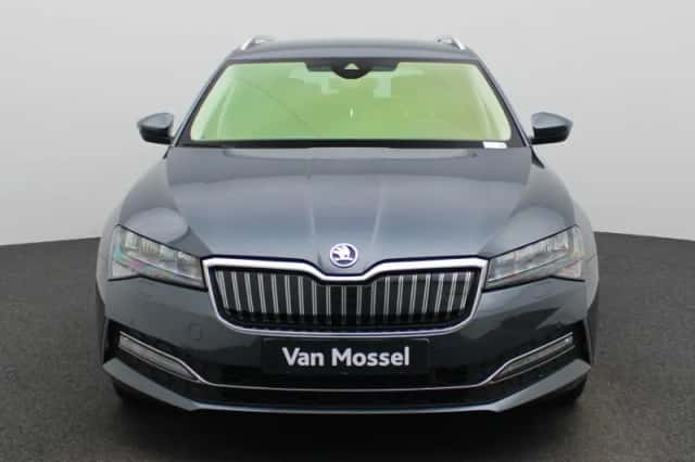 Škoda Superb (2020) thumbnail 3