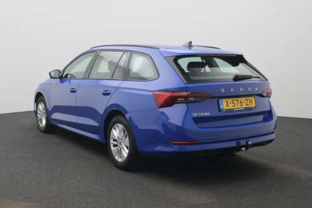 Škoda Octavia (2024) thumbnail 2
