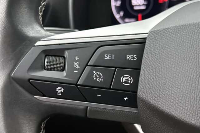 SEAT Leon (2022) thumbnail 6