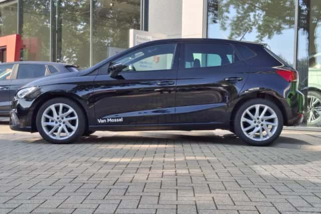 SEAT Ibiza (2024) thumbnail 2