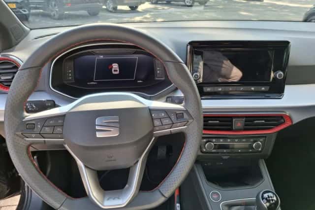SEAT Ibiza (2024) thumbnail 4