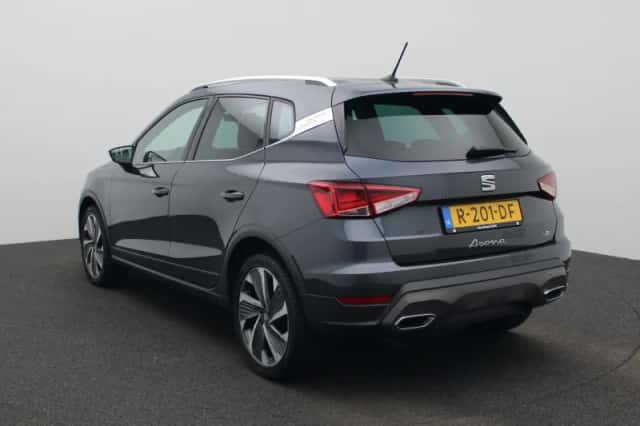 SEAT Arona (2022) thumbnail 2