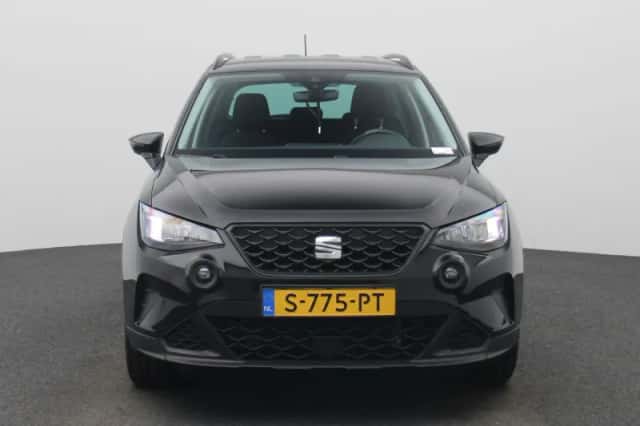 SEAT Arona (2023) thumbnail 3