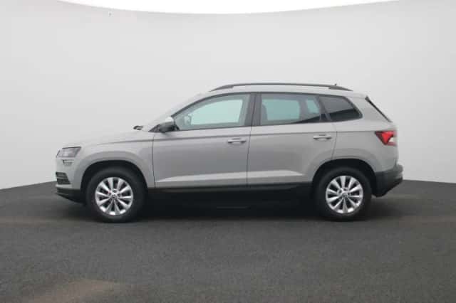 Škoda Karoq (2021) thumbnail 4
