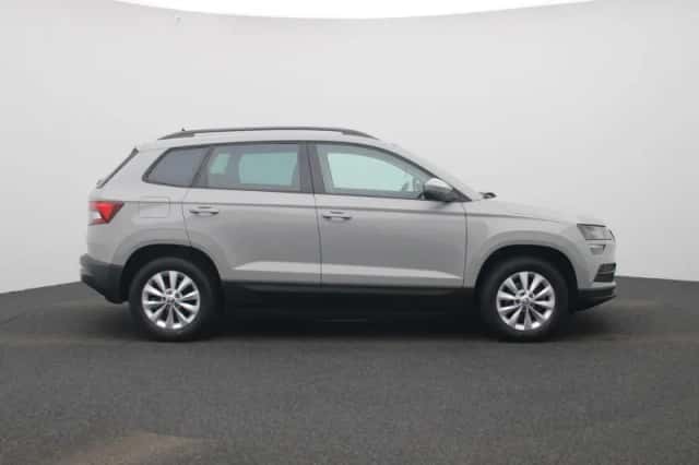 Škoda Karoq (2021) thumbnail 6