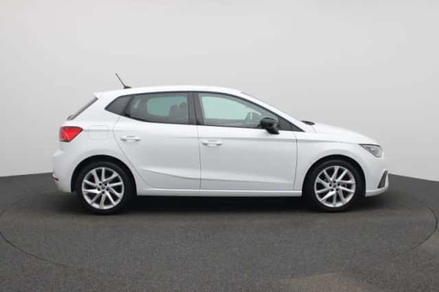 SEAT Ibiza (2023) thumbnail 6