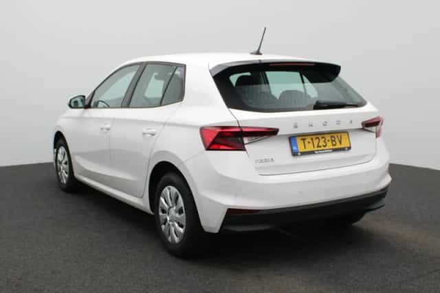Škoda Fabia (2023) thumbnail 2