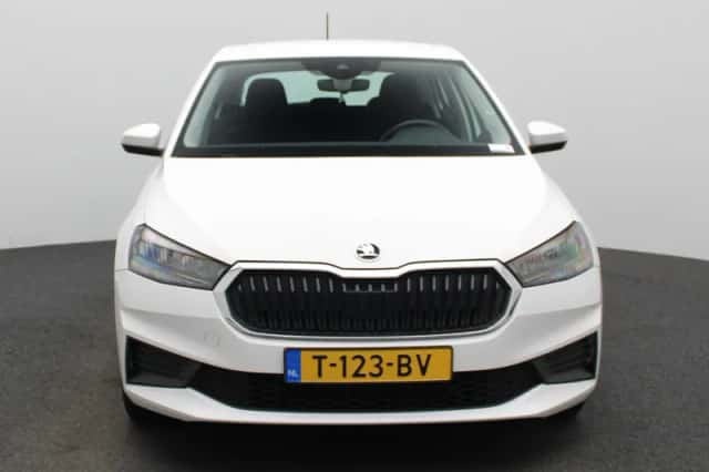 Škoda Fabia (2023) thumbnail 3