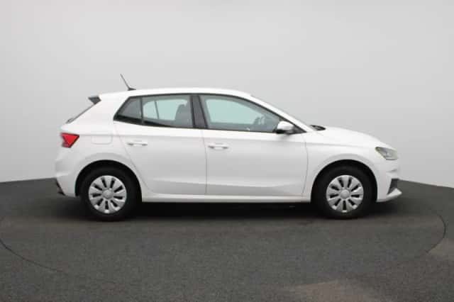 Škoda Fabia (2023) thumbnail 6