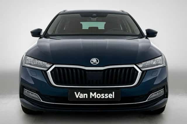 Škoda Octavia (2021) thumbnail 5