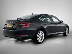 Škoda Superb (2020) thumbnail 4