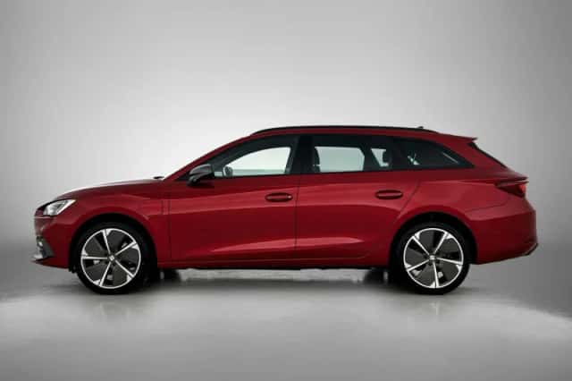 SEAT Leon (2020) thumbnail 2