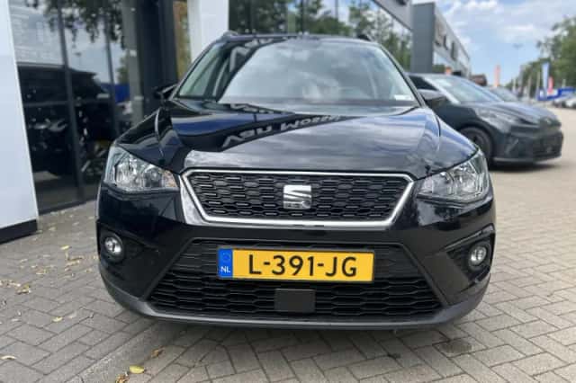 SEAT Arona (2021) thumbnail 2