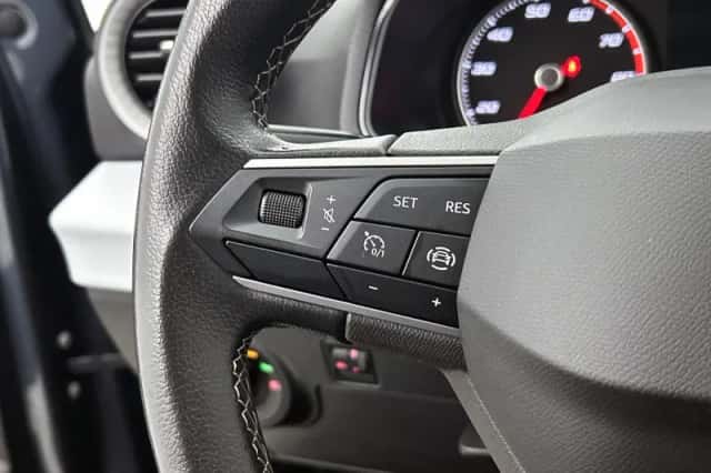 SEAT Ibiza (2023) thumbnail 6