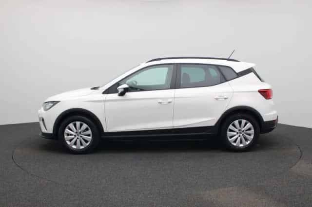 SEAT Arona (2023) thumbnail 4