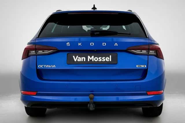 Škoda Octavia (2022) thumbnail 3