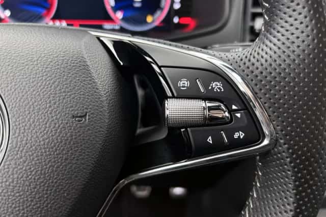 Škoda Karoq (2023) thumbnail 6