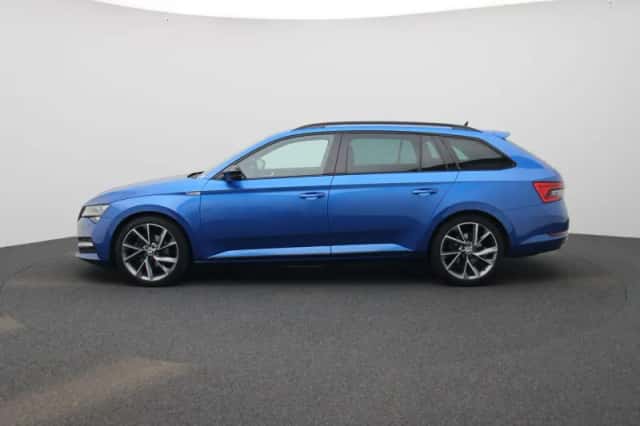 Škoda Superb (2023) thumbnail 4