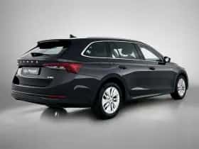 Škoda Octavia (2021) thumbnail 2