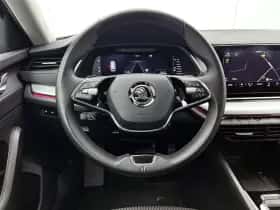 Škoda Octavia (2021) thumbnail 4