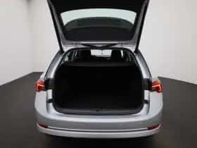 Škoda Octavia (2021) thumbnail 11