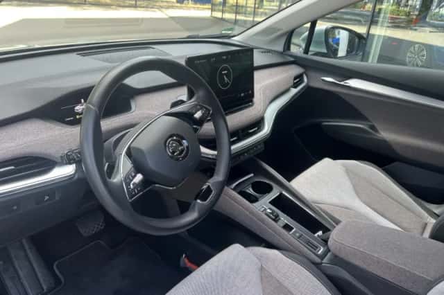 Škoda Enyaq (2021) thumbnail 4