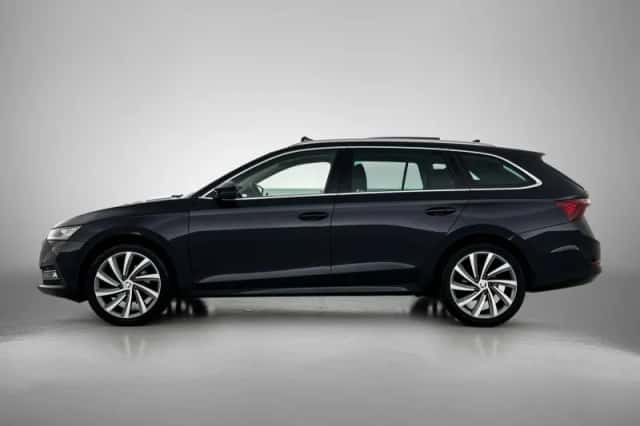 Škoda Octavia (2021) thumbnail 2