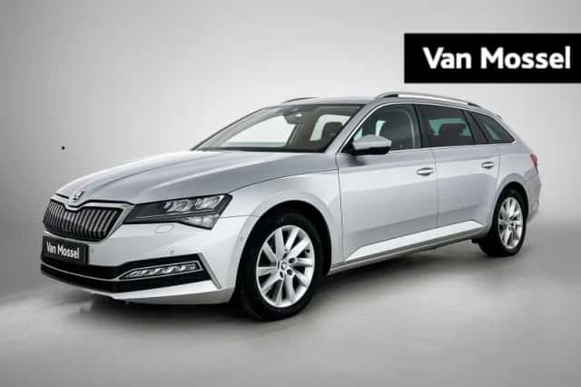 Škoda Superb (2022) thumbnail 1