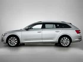 Škoda Superb (2022) thumbnail 2