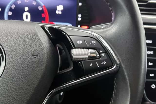 Škoda Superb (2022) thumbnail 6