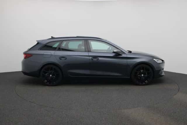 SEAT Leon (2022) thumbnail 6
