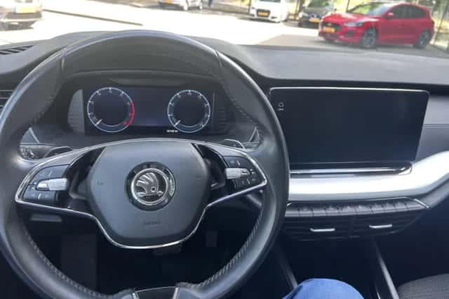 Škoda Octavia (2021) thumbnail 4