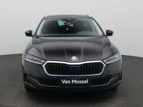 Škoda Octavia (2021) thumbnail 3