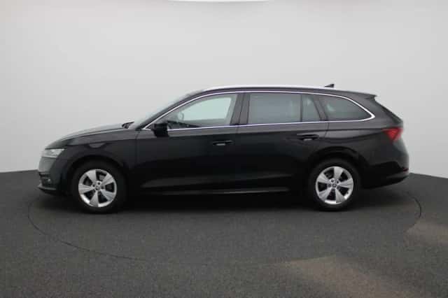 Škoda Octavia (2021) thumbnail 4