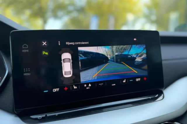 Škoda Octavia (2021) thumbnail 5