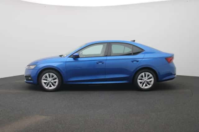 Škoda Octavia (2021) thumbnail 4