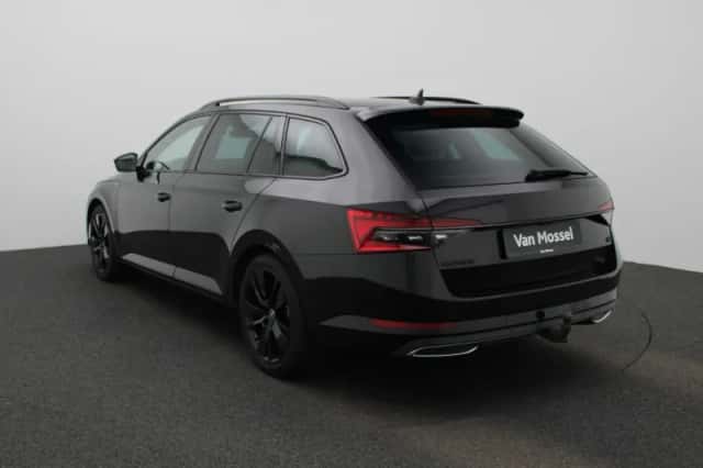 Škoda Superb (2021) thumbnail 2
