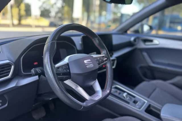 SEAT Leon (2021) thumbnail 4