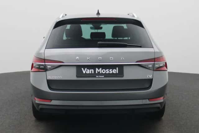 Škoda Superb (2023) thumbnail 5