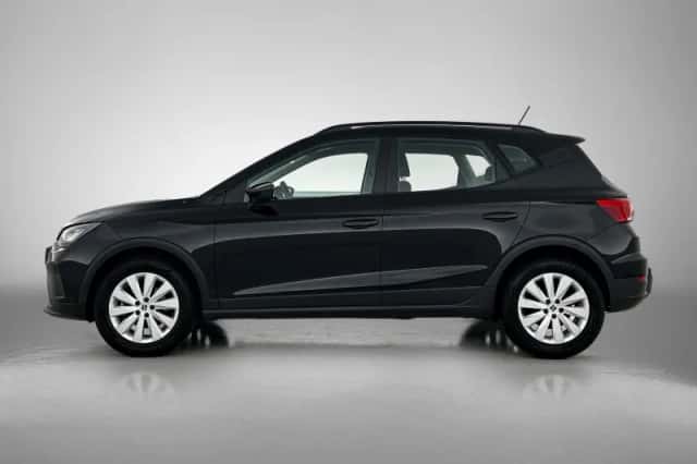 SEAT Arona (2022) thumbnail 2