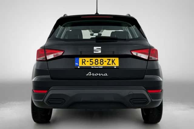 SEAT Arona (2022) thumbnail 3