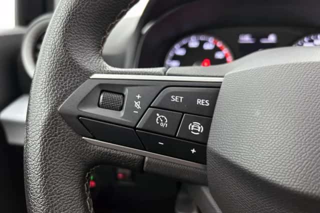 SEAT Arona (2022) thumbnail 6