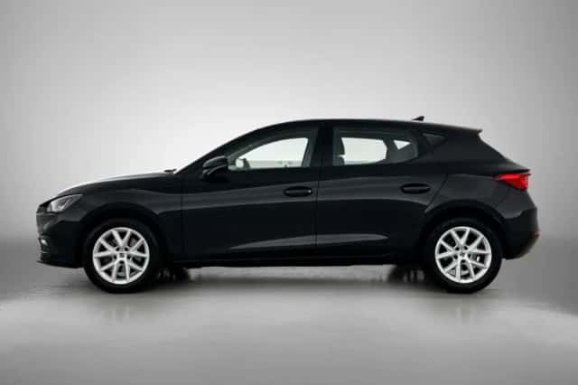 SEAT Leon (2022) thumbnail 2