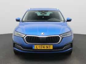 Škoda Octavia (2021) thumbnail 3