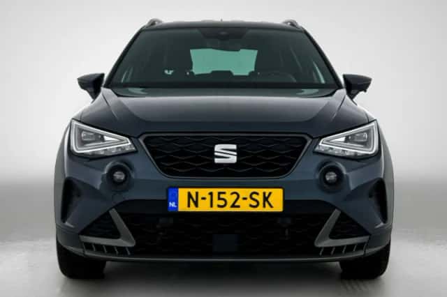 SEAT Arona (2022) thumbnail 5